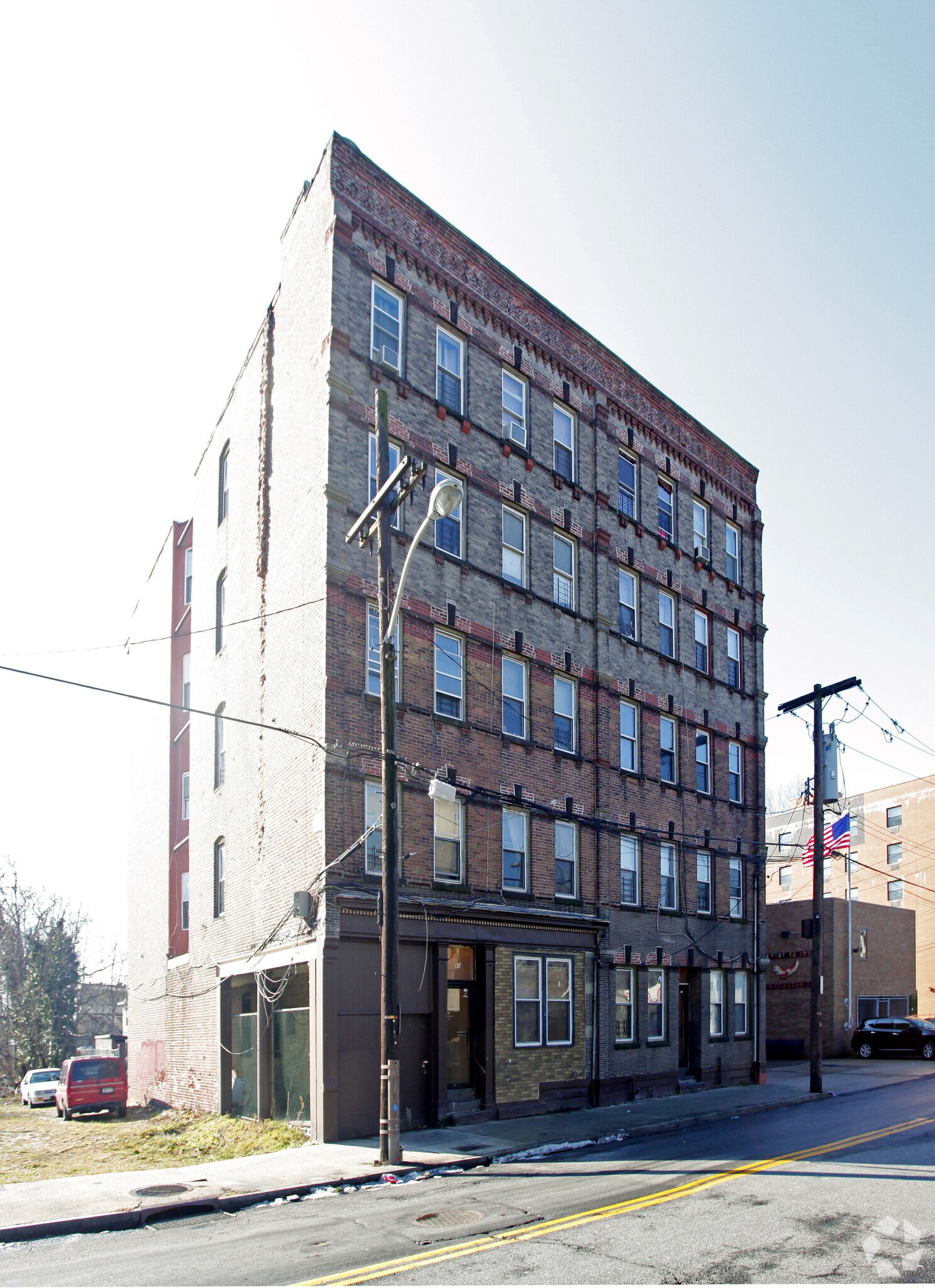 90-92 Vark St, Yonkers, NY à vendre Photo principale– Image 1 sur 3