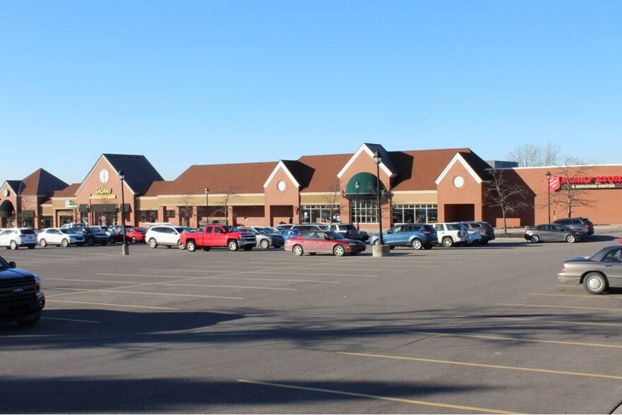 6365-6555 Sashabaw Rd, Clarkston, MI à louer - Photo de l’immeuble – Image 2 sur 6