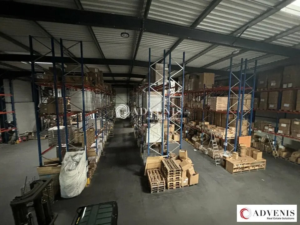 Local d'activités dans Saint-Magne-de-Castillon à vendre Photo de l’immeuble– Image 1 sur 5