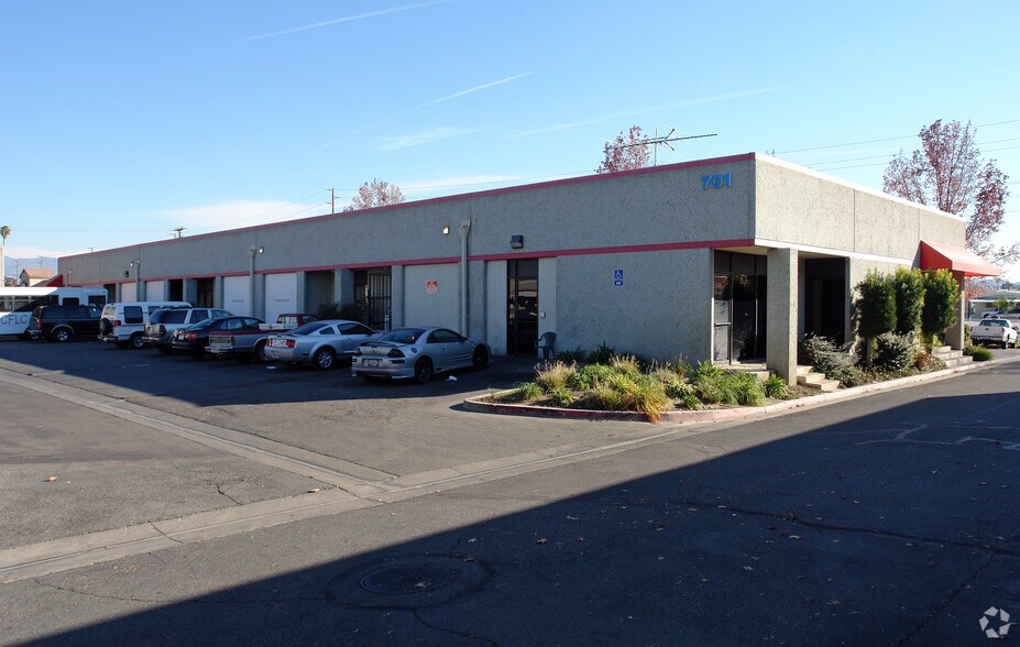 701 W Esplanade Ave, San Jacinto, CA à vendre - Photo de l’immeuble – Image 2 sur 4