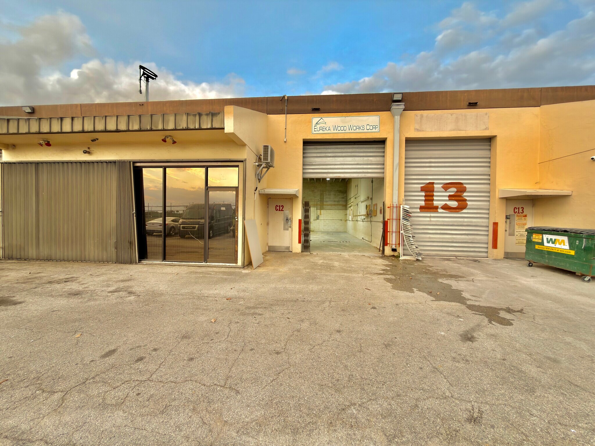 10780 SW 190th St, Cutler Bay, FL à louer Photo de l’immeuble– Image 1 sur 11