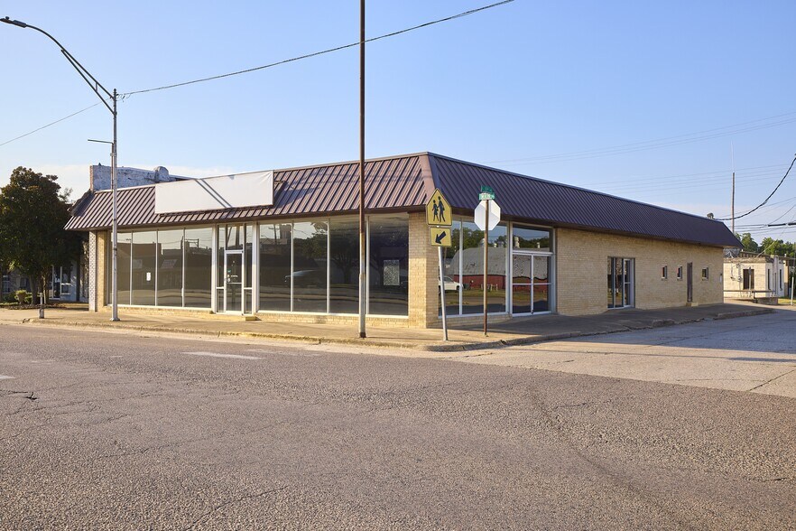 423 W Main St, Durant, OK à louer - Photo de l’immeuble – Image 2 sur 7