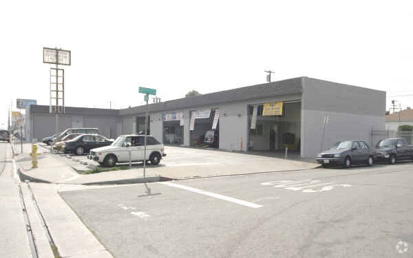 12205 Prairie Ave, Hawthorne, CA à louer - Photo de l’immeuble – Image 2 sur 9
