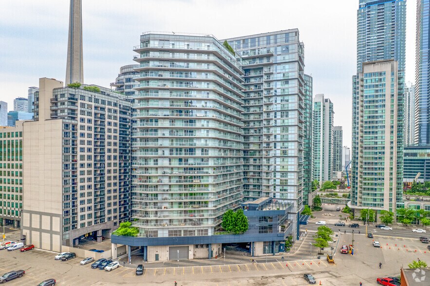 352 Front St W, Toronto, ON à vendre - Photo de l’immeuble – Image 2 sur 3