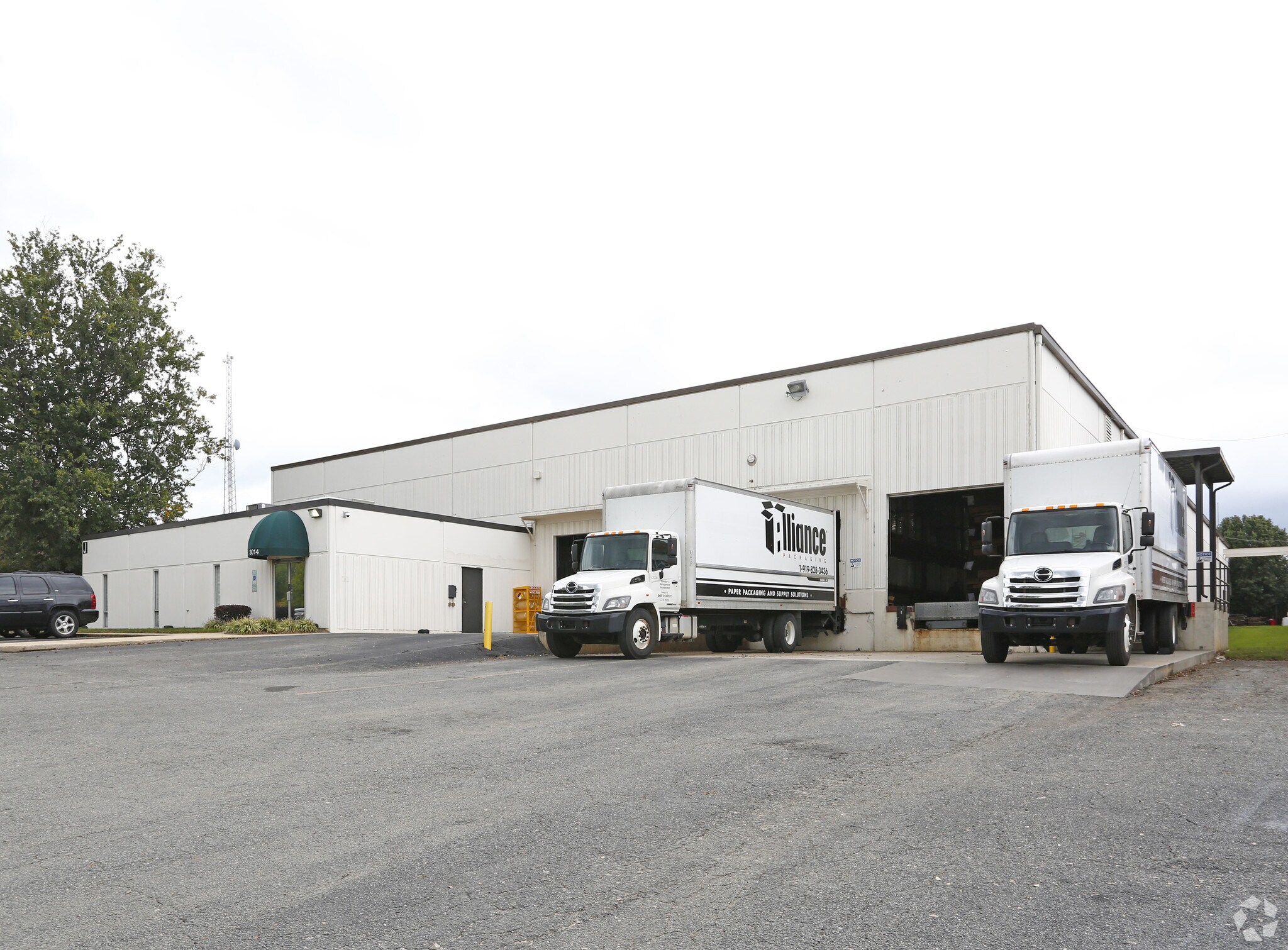 3014 Industrial Dr, Raleigh, NC à louer Photo principale– Image 1 sur 7