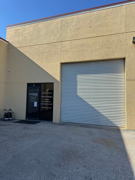 1400 Hamlin Ave, Saint Cloud, FL à louer - Photo de l’immeuble – Image 1 sur 10