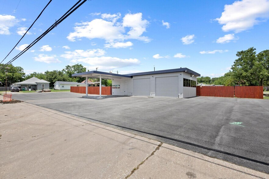 1905 E Lamar St, Sherman, TX à vendre - Photo de l’immeuble – Image 3 sur 27
