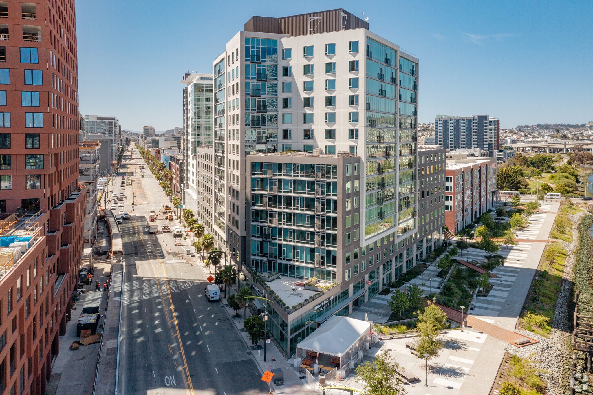 1000 3rd St, San Francisco, CA à louer Photo de l’immeuble– Image 1 sur 5
