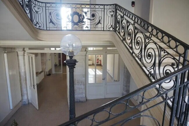 Plus de détails pour Bureau à louer