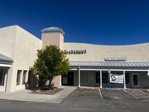 3961-3965 Cerrillos Rd, Santa Fe, NM à louer Photo intérieure– Image 2 sur 3