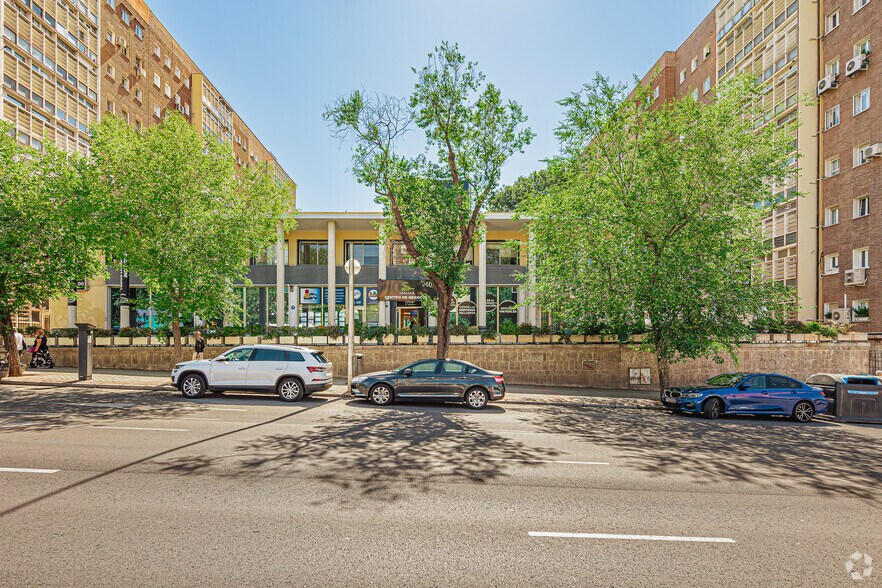 Calle del Doctor Esquerdo, 105, Madrid, Madrid à louer - Photo de l’immeuble – Image 2 sur 4