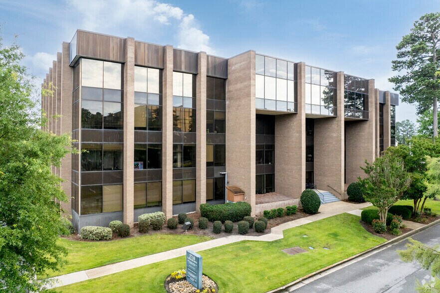 3600 Forest Dr, Columbia, SC à louer - Photo de l’immeuble – Image 1 sur 60