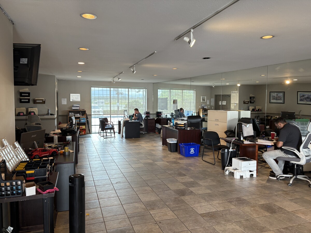 21320 Westminster Hwy, Richmond, BC V6W 0A1 - Lot 2153 2158 - - Photo intérieure - Image 1 of 20