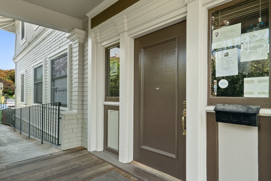 217 E Lake Ave, Watsonville, CA à vendre - Photo de l’immeuble – Image 3 sur 78