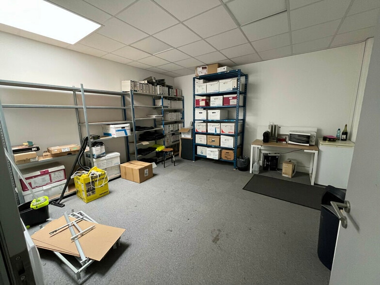 Bureau dans Bussy-Saint-Martin à louer - Photo intérieure – Image 3 sur 5