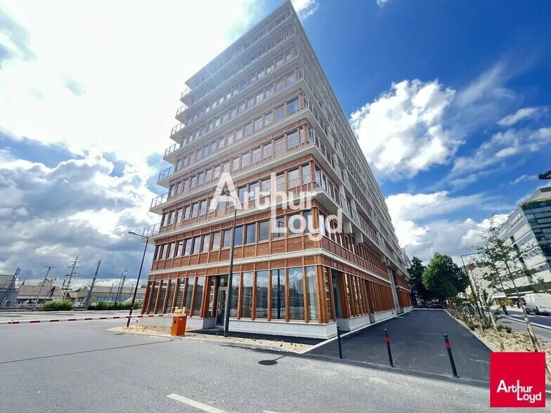Local commercial dans Rennes à louer - Photo de l’immeuble – Image 1 sur 7