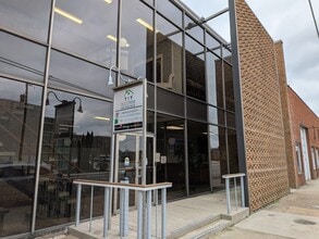 320 E Broadway, Hopewell, VA à louer Photo de l’immeuble– Image 1 sur 22