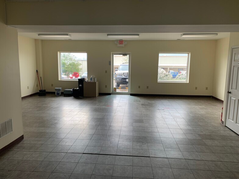121 Dewey Dr, Nicholasville, KY à louer - Photo de l’immeuble – Image 3 sur 14