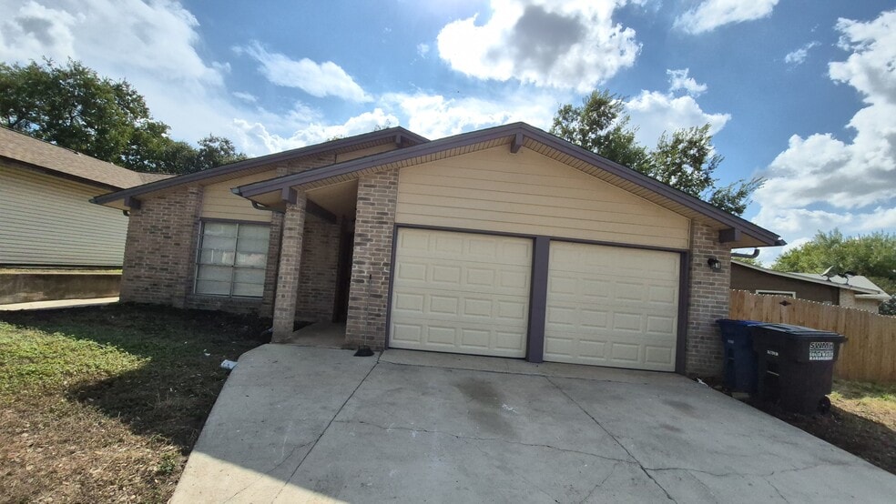 11914 Alamo Blanco St, San Antonio, TX à vendre - Photo principale – Image 1 sur 1