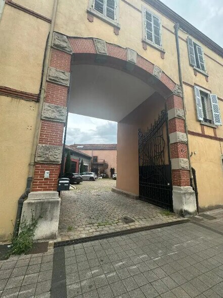Bureau dans Beaune à louer - Photo de l’immeuble – Image 3 sur 4