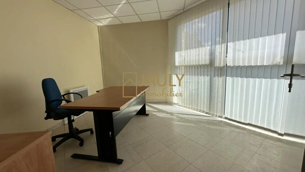 Bureau dans Mareuil-lès-Meaux à louer - Photo de l’immeuble – Image 2 sur 13