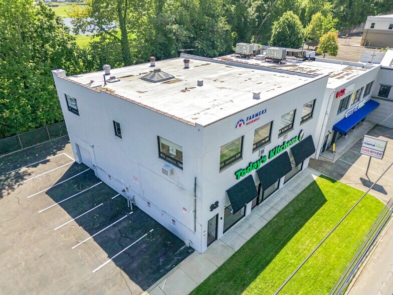 92 S Central Ave, Hartsdale, NY à louer - Photo de l’immeuble – Image 3 sur 38