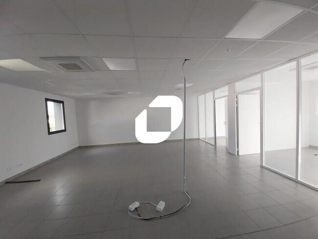 Plus de détails pour Rue Lavoisier, Treillières - Bureau à louer