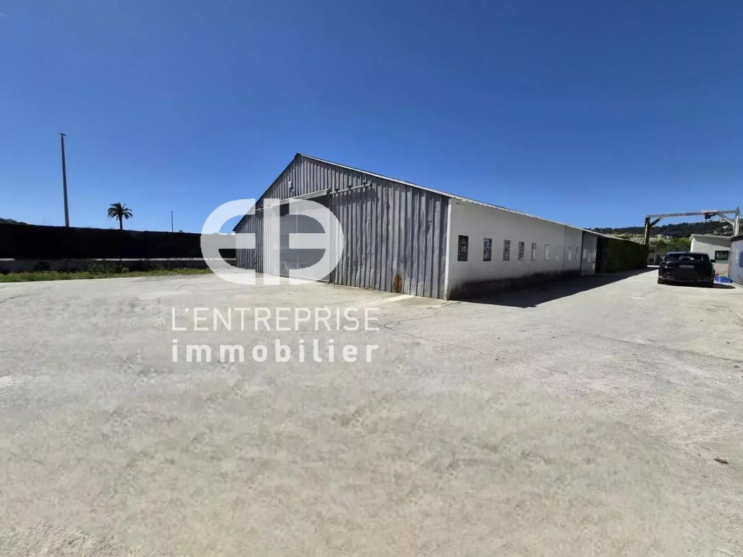 Industriel/Logistique dans Nice à louer Photo de l’immeuble– Image 1 sur 9