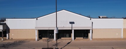 1200-1620 W 75th St, Downers Grove, IL à louer Photo de l’immeuble– Image 1 sur 5