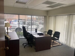 200 E Big Beaver Rd, Troy, MI à louer Photo intérieure– Image 1 sur 1