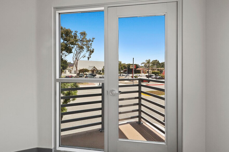 3019 W Beverly Blvd, Montebello, CA à louer - Photo de l’immeuble – Image 3 sur 13