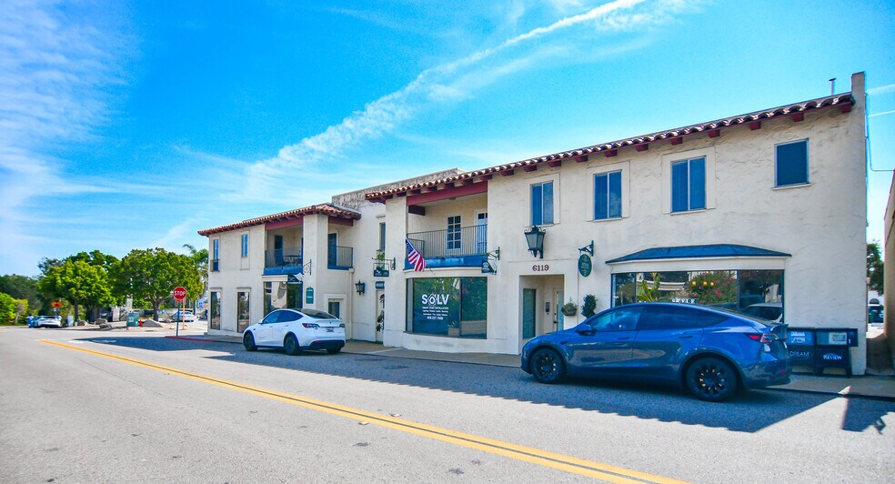 6119 La Granada, Rancho Santa Fe, CA à vendre - Photo de l’immeuble – Image 2 sur 7