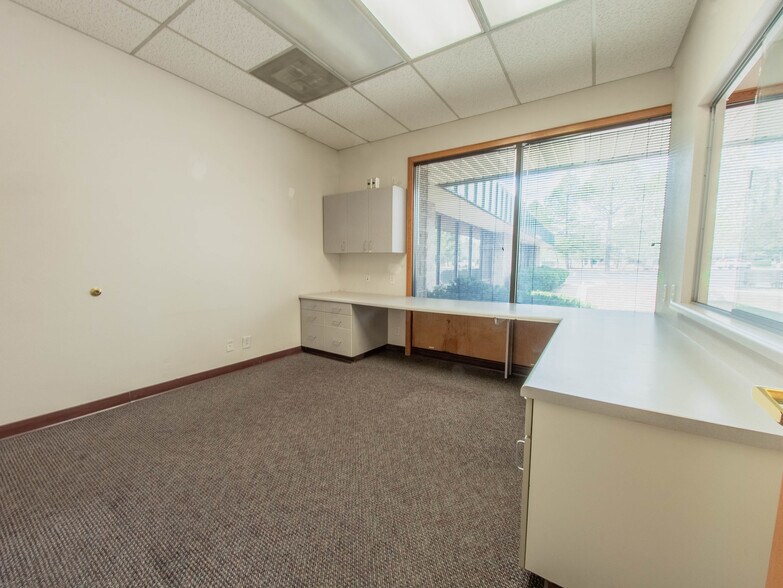 1515 E Cedar Ave, Flagstaff, AZ à louer - Photo de l’immeuble – Image 3 sur 11