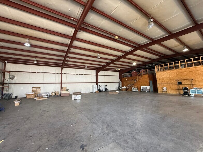 375 Beech Grove Rd, Shepherdsville, KY à louer - Photo de l’immeuble – Image 2 sur 6