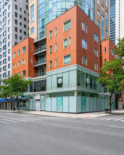 250 East 49th Street portefeuille de 2 biens à vendre sur LoopNet.fr - Photo de l’immeuble – Image 2 sur 12