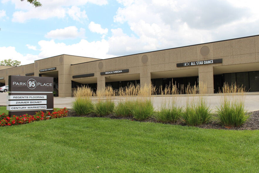 14631-14651 W 95th St, Lenexa, KS à louer - Photo de l’immeuble – Image 2 sur 29