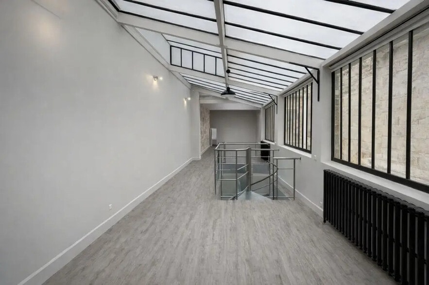 6 Rue Des Quatre Vents, Paris à louer - Photo de l’immeuble – Image 2 sur 5