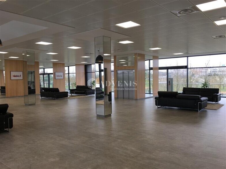 Bureau dans Jossigny à louer - Hall d’entrée – Image 3 sur 5