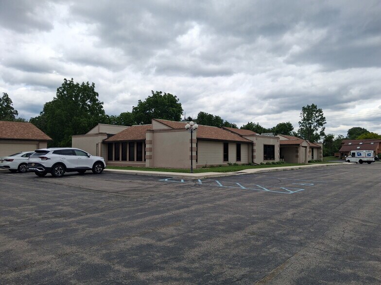 8600 Sheridan Dr, Buffalo, NY à louer - Photo de l’immeuble – Image 2 sur 15
