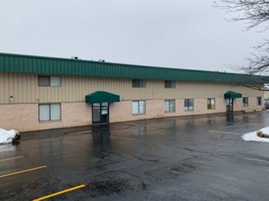2502 Spring Ridge Rd, Spring Grove, IL à louer - Photo de l’immeuble – Image 2 sur 13
