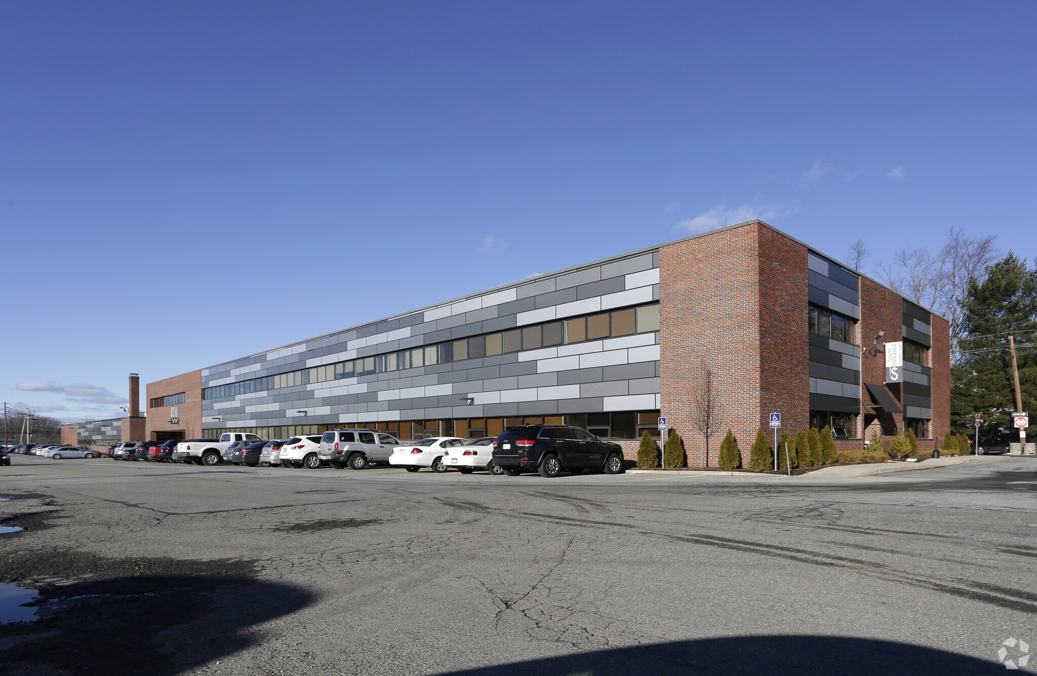 231 Sutton St, North Andover, MA à vendre Photo de l’immeuble– Image 1 sur 6