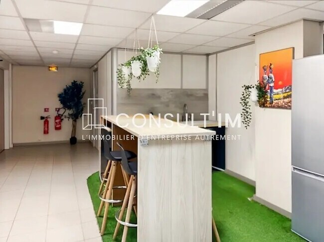Plus de détails pour Bureau à vendre