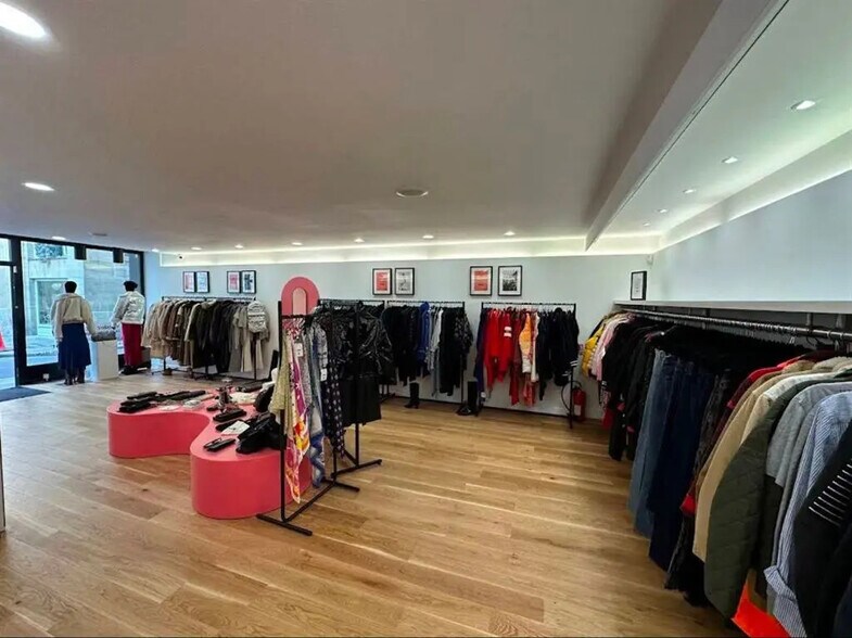 Local commercial dans Paris à louer - Photo de l’immeuble – Image 2 sur 2