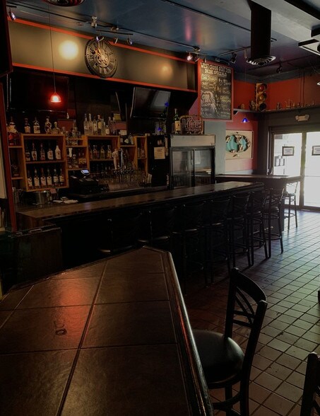 517 W Cross St, Ypsilanti, MI à vendre - Photo intérieure – Image 3 sur 4