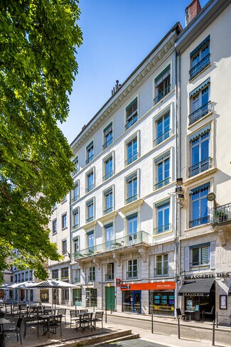 Plus de détails pour 9 Place Des Célestins, Lyon - Local commercial à louer