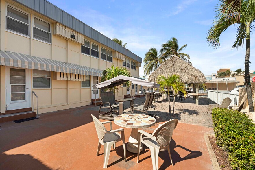 312 Minnesota St, Hollywood, FL à vendre - Photo de l’immeuble – Image 2 sur 12