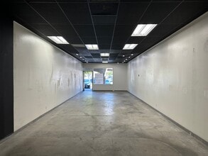 18718-18770 Amar Rd, Walnut, CA à louer Photo intérieure– Image 1 sur 2