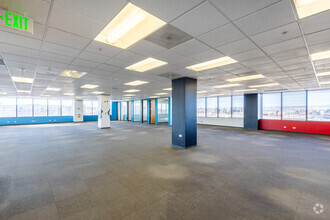 14001 E Iliff Ave, Aurora, CO à vendre Photo intérieure– Image 2 sur 6