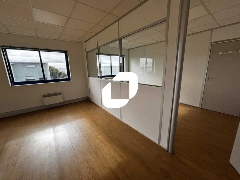 6 Rue De La Closerie, Lisses à louer - Photo de l’immeuble – Image 3 sur 18