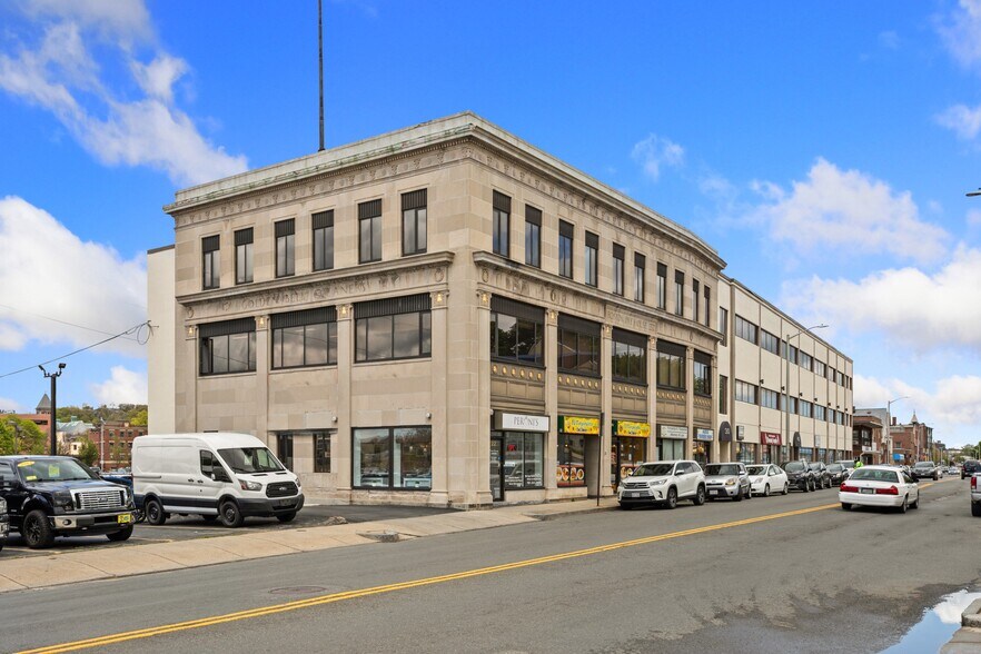 22-44 Eastern Ave, Malden, MA à louer - Photo de l’immeuble – Image 2 sur 22